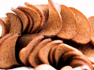 Ресторанные гренки с паприкой: Ресторанные гренки с чесноком