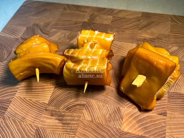 Шашлычок из кальмара х/к в Находке