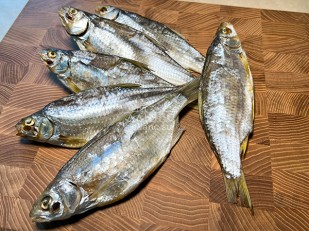 Картофель «Бруто» со вкусом васаби 130 гр.: Тарань вяленая (Азовская)