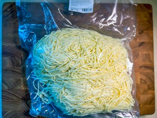 Сырный продукт ФЕРМЕРСКИЙ паутинка копченый: Сырный продукт ФЕРМЕРСКИЙ паутинка белая