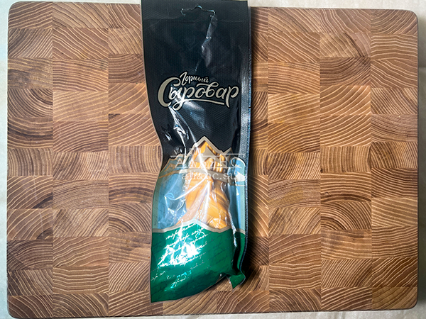 Сыр 100 гр ГОРНЫЙ СЫРОВАР (Косичка копчёная) в Находке