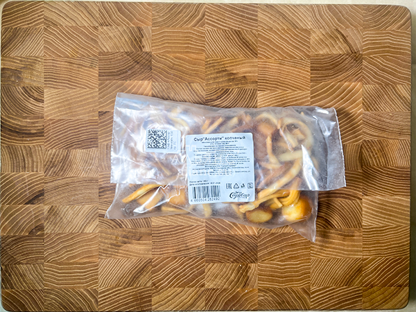 Сыр 150 гр ГОРНЫЙ СЫРОВАР (Ассорти копчёный) в Находке