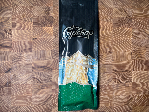 Сыр 60 гр ГОРНЫЙ СЫРОВАР (Паутинка копчёная) в Находке